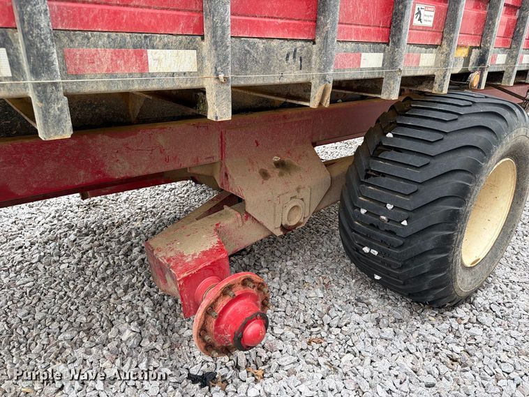 image for item YA4888 Meyer RTX224 silage wagon