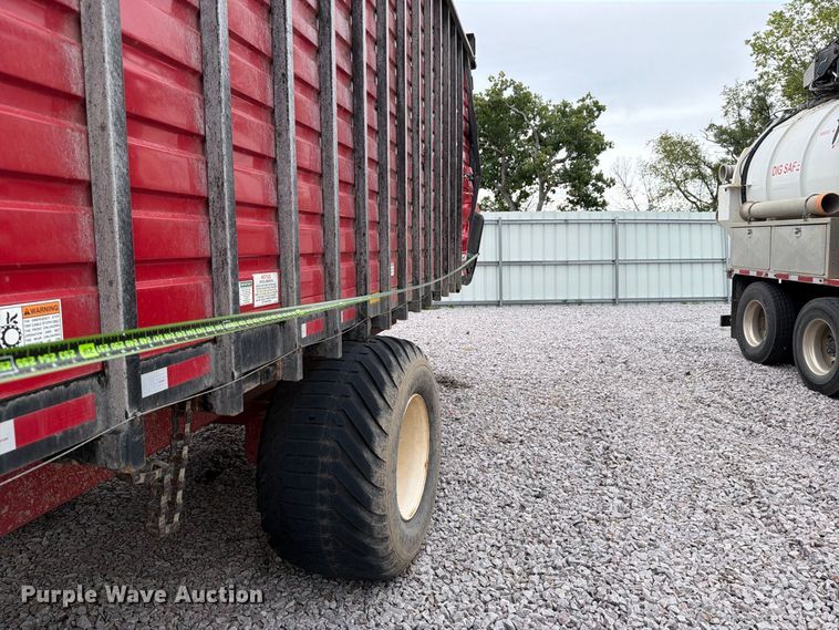 image for item YA4888 Meyer RTX224 silage wagon