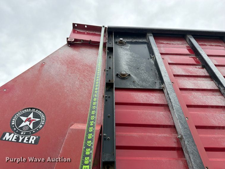 image for item YA4888 Meyer RTX224 silage wagon