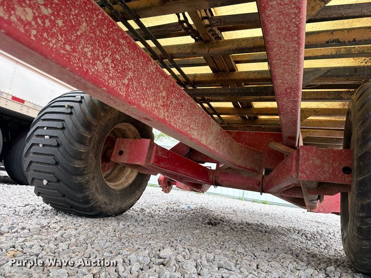 image for item YA4888 Meyer RTX224 silage wagon
