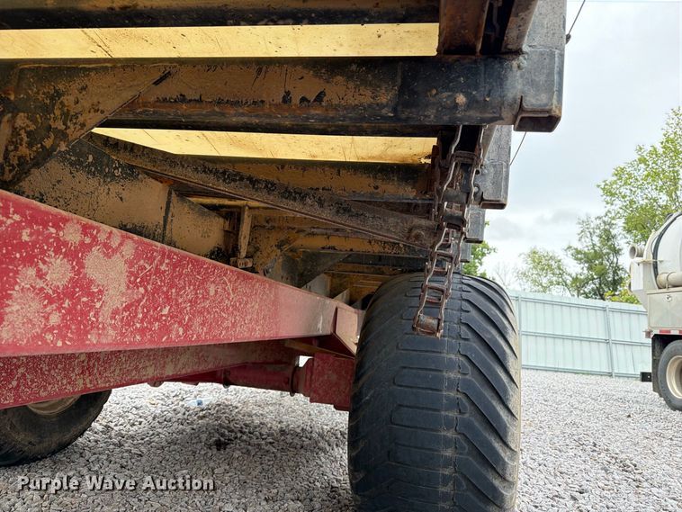 image for item YA4888 Meyer RTX224 silage wagon
