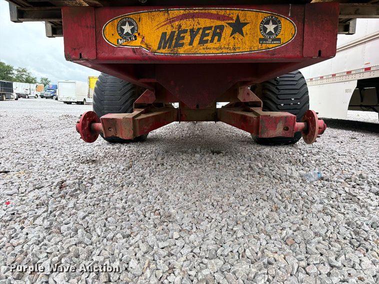 image for item YA4888 Meyer RTX224 silage wagon