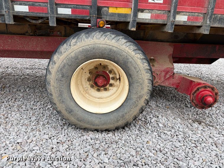 image for item YA4888 Meyer RTX224 silage wagon