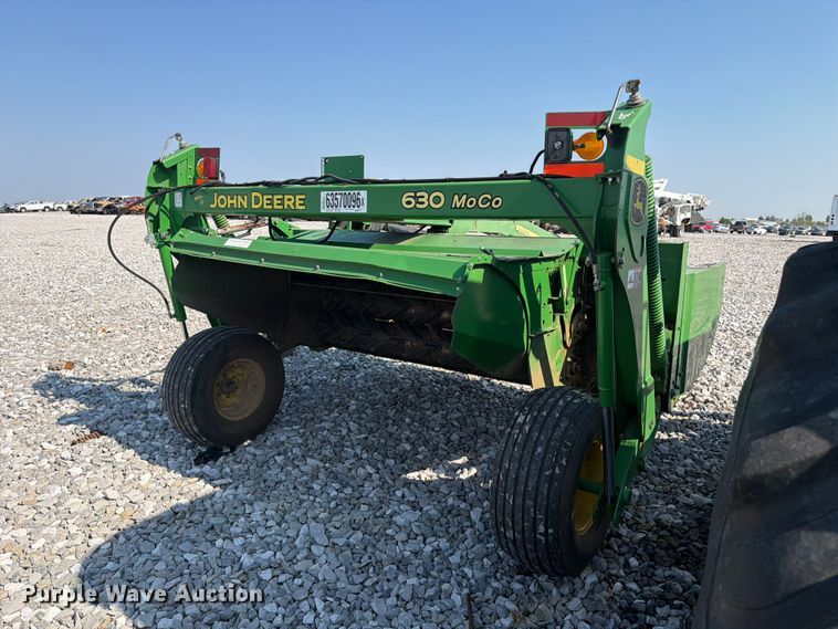 image for item YA4947 2015 John Deere 630R MoCo disc mower