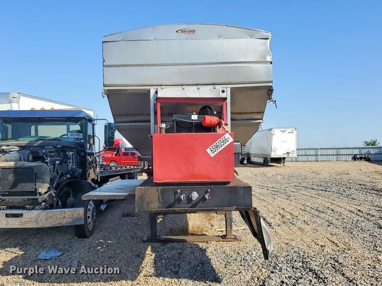 image for item YA4970 2023 KBH fertilizer tender trailer