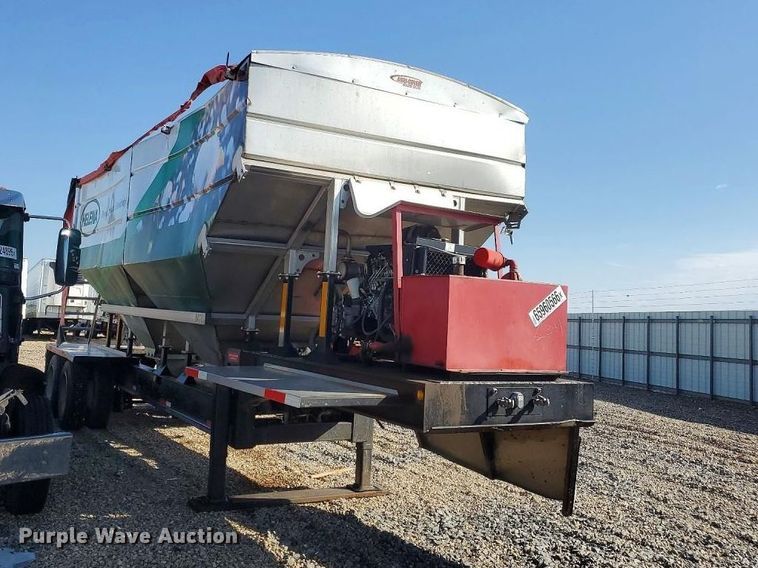 image for item YA4970 2023 KBH fertilizer tender trailer