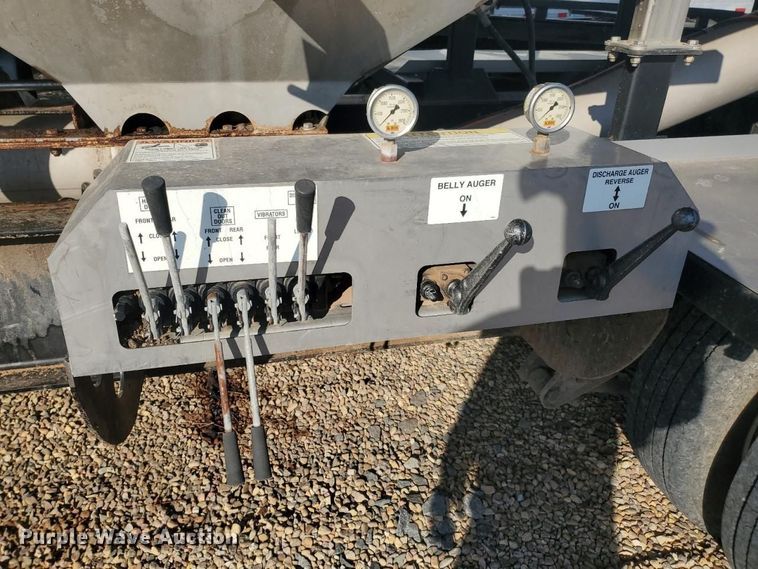image for item YA4970 2023 KBH fertilizer tender trailer