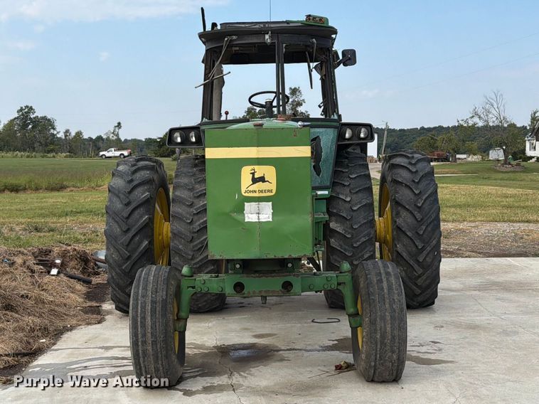 image for item YA5026 1981 John Deere 4440 tractor