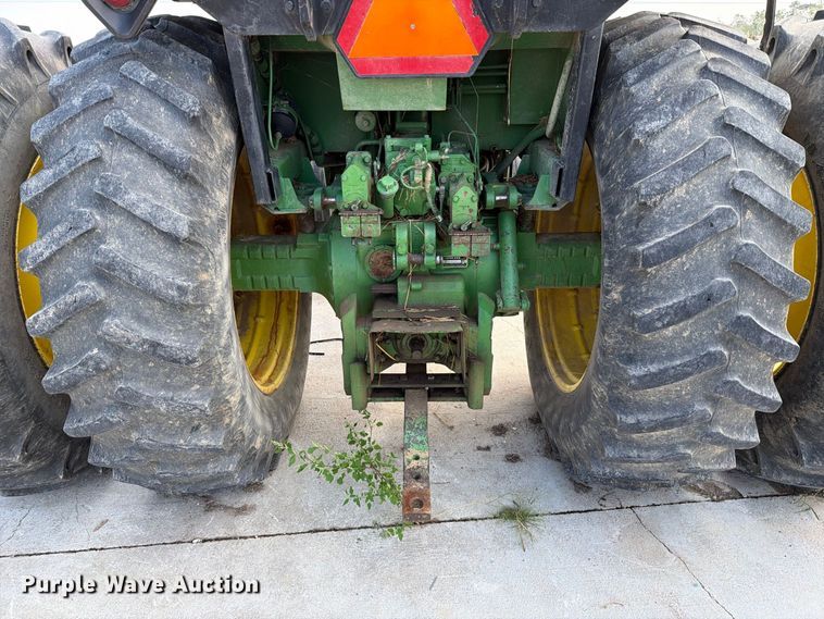 image for item YA5026 1981 John Deere 4440 tractor