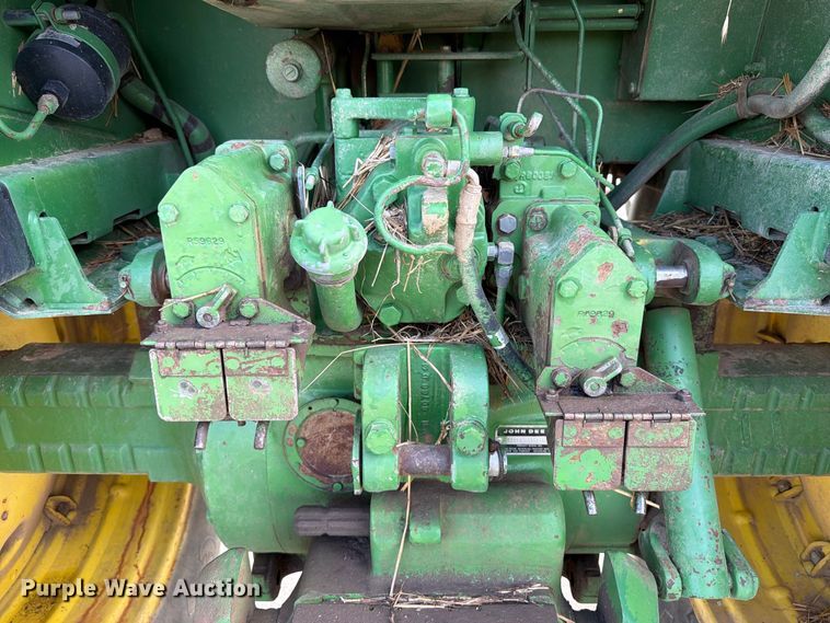 image for item YA5026 1981 John Deere 4440 tractor