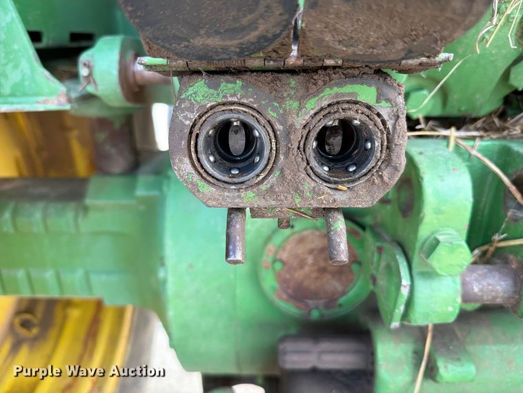 image for item YA5026 1981 John Deere 4440 tractor