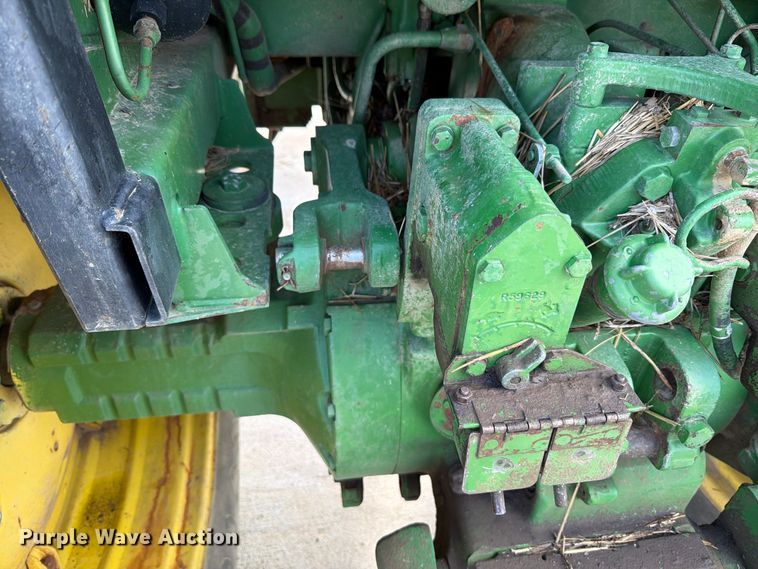 image for item YA5026 1981 John Deere 4440 tractor