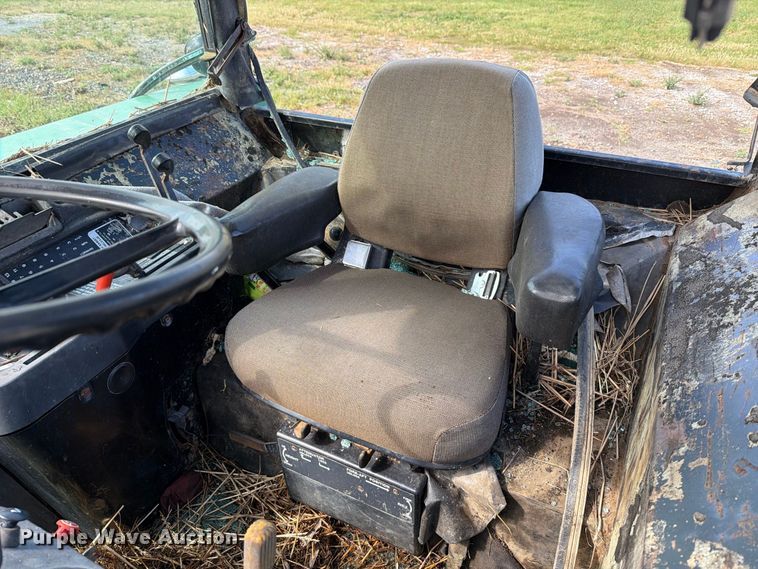 image for item YA5026 1981 John Deere 4440 tractor