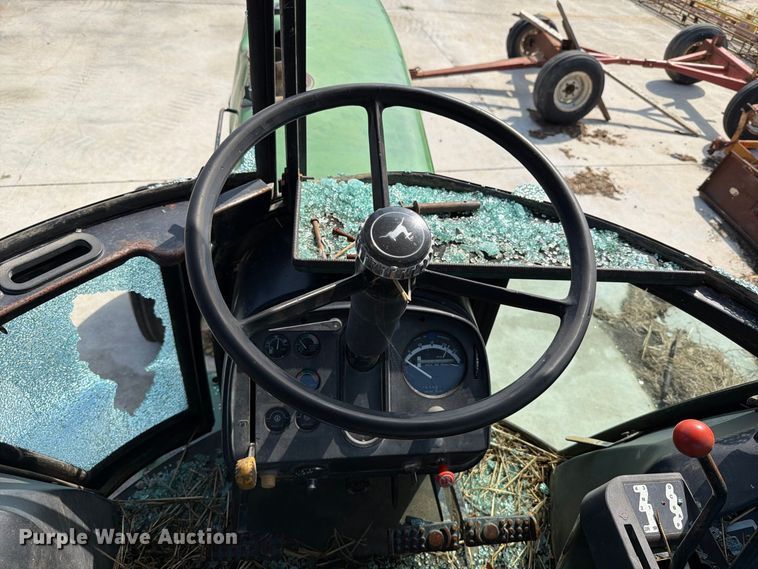 image for item YA5026 1981 John Deere 4440 tractor