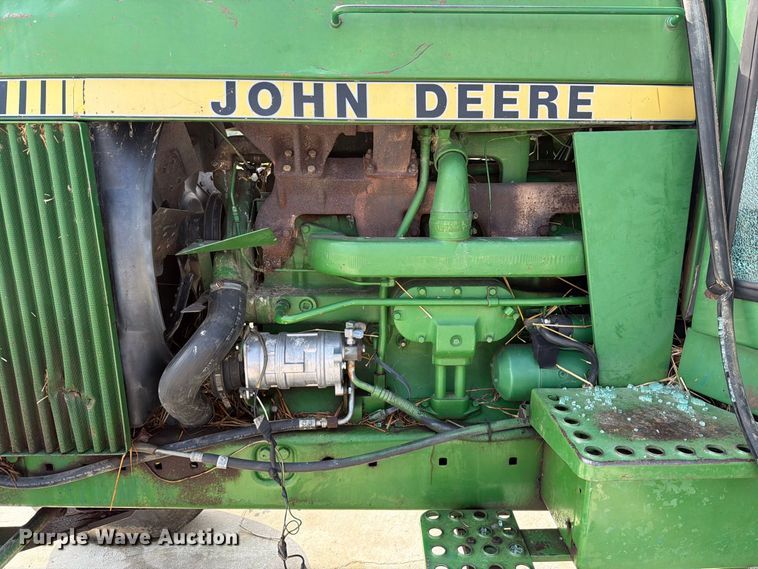 image for item YA5026 1981 John Deere 4440 tractor