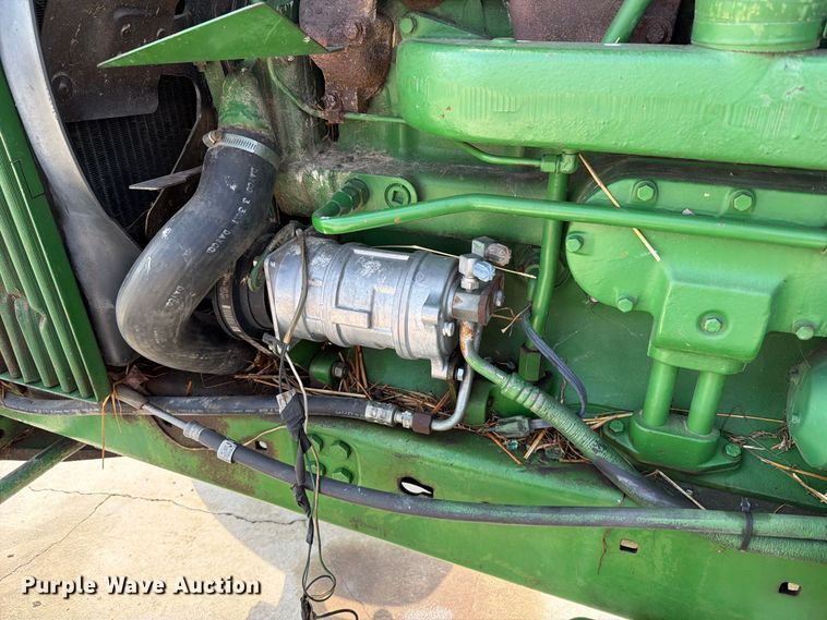 image for item YA5026 1981 John Deere 4440 tractor