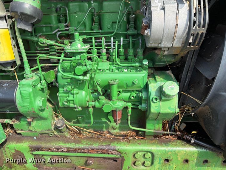 image for item YA5026 1981 John Deere 4440 tractor