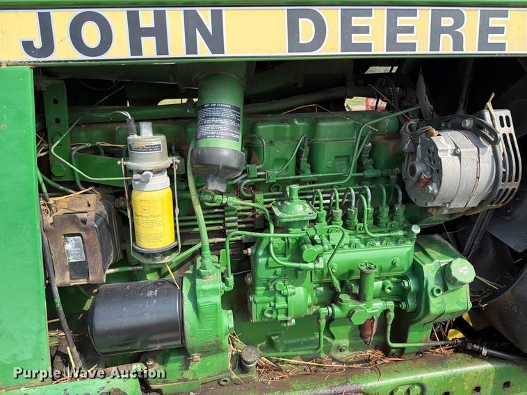 image for item YA5026 1981 John Deere 4440 tractor