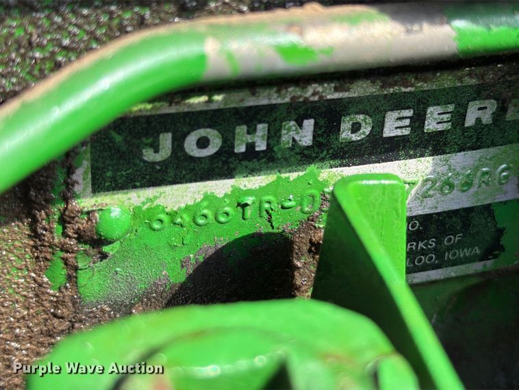 image for item YA5026 1981 John Deere 4440 tractor