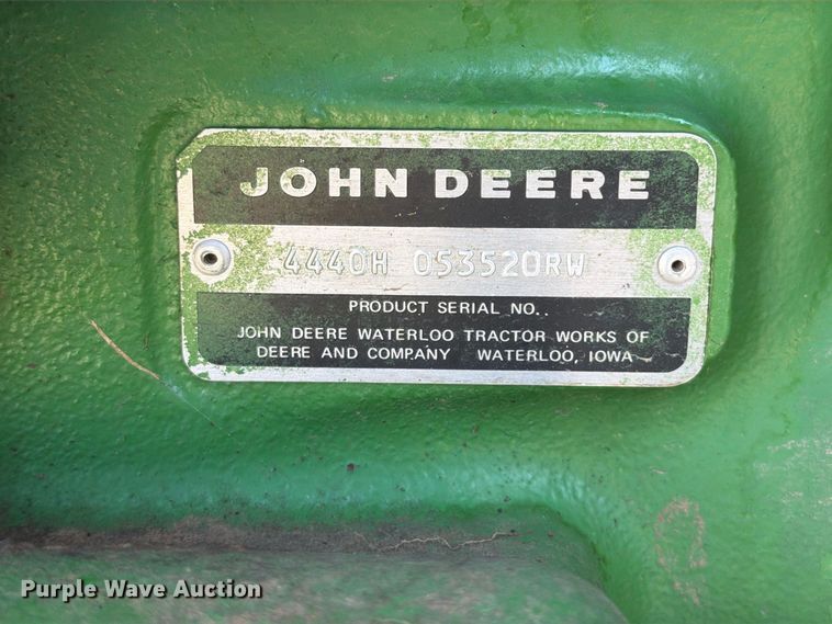 image for item YA5026 1981 John Deere 4440 tractor