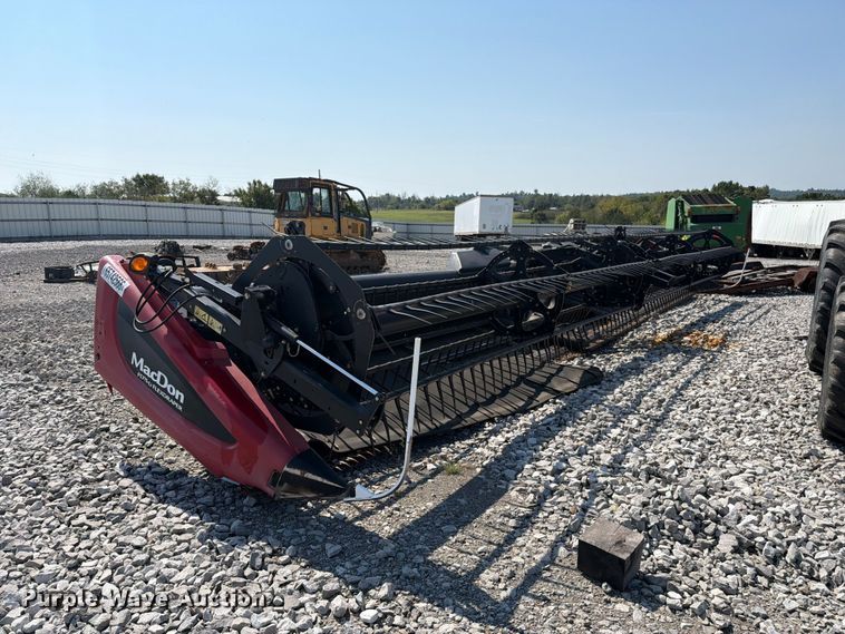 image for item YA5068 2014 MacDon FD75D flex draper head