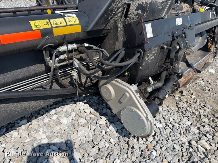 image for item YA5068 2014 MacDon FD75D flex draper head