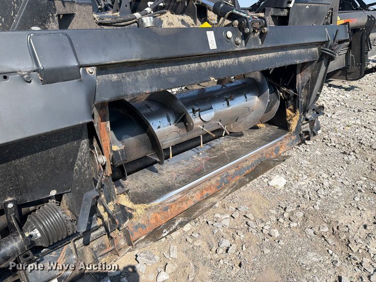 image for item YA5068 2014 MacDon FD75D flex draper head
