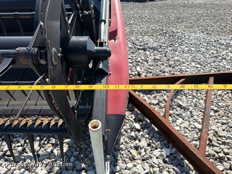 image for item YA5068 2014 MacDon FD75D flex draper head