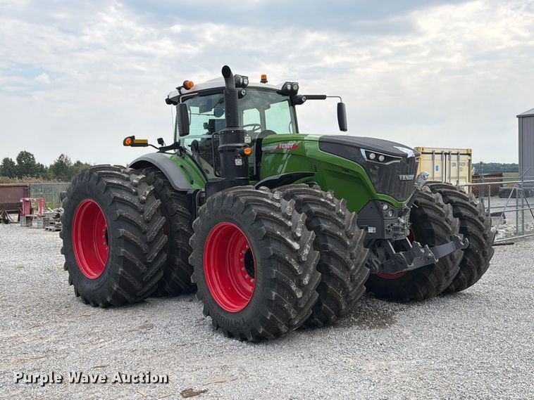 image for item YA5099 2024 Fendt 1050 Vario Profi+ MFWD tractor