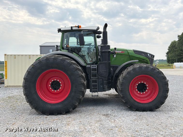 image for item YA5099 2024 Fendt 1050 Vario Profi+ MFWD tractor