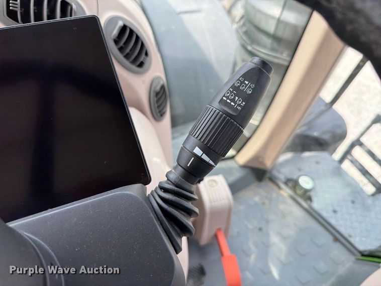 image for item YA5099 2024 Fendt 1050 Vario Profi+ MFWD tractor