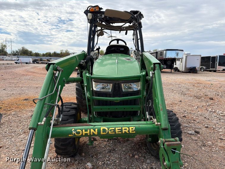 image for item YA5102 2016 John Deere 4066R MFWD tractor