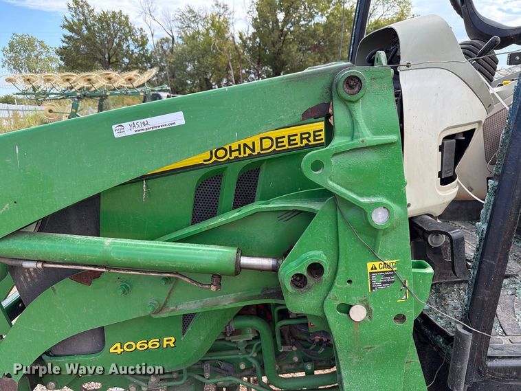 image for item YA5102 2016 John Deere 4066R MFWD tractor