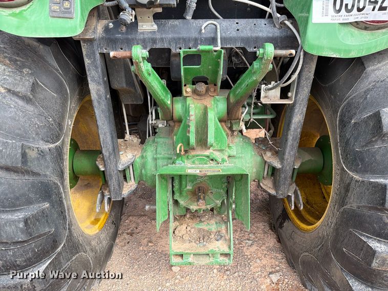 image for item YA5102 2016 John Deere 4066R MFWD tractor