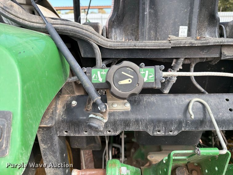 image for item YA5102 2016 John Deere 4066R MFWD tractor