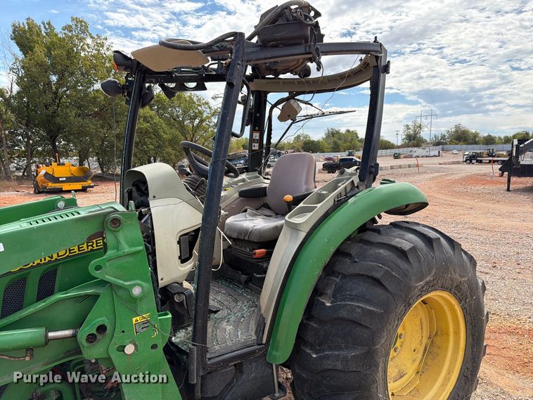 image for item YA5102 2016 John Deere 4066R MFWD tractor