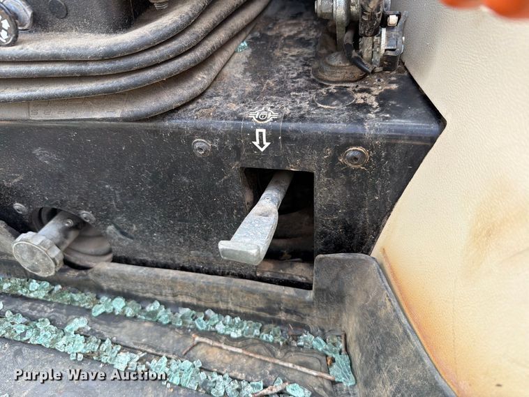 image for item YA5102 2016 John Deere 4066R MFWD tractor