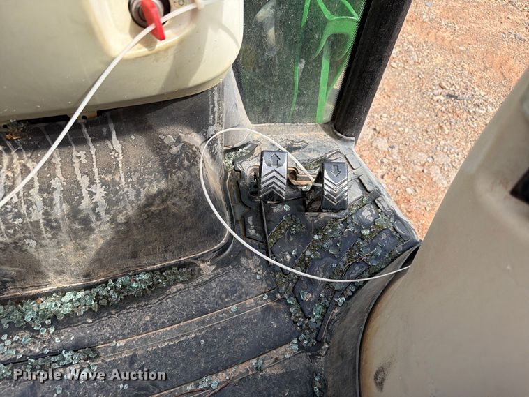image for item YA5102 2016 John Deere 4066R MFWD tractor