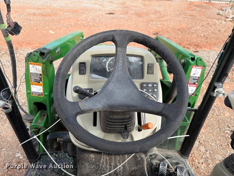 image for item YA5102 2016 John Deere 4066R MFWD tractor