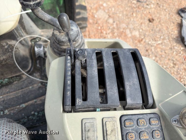 image for item YA5102 2016 John Deere 4066R MFWD tractor