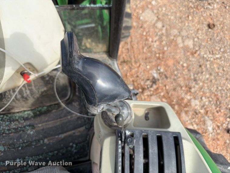 image for item YA5102 2016 John Deere 4066R MFWD tractor