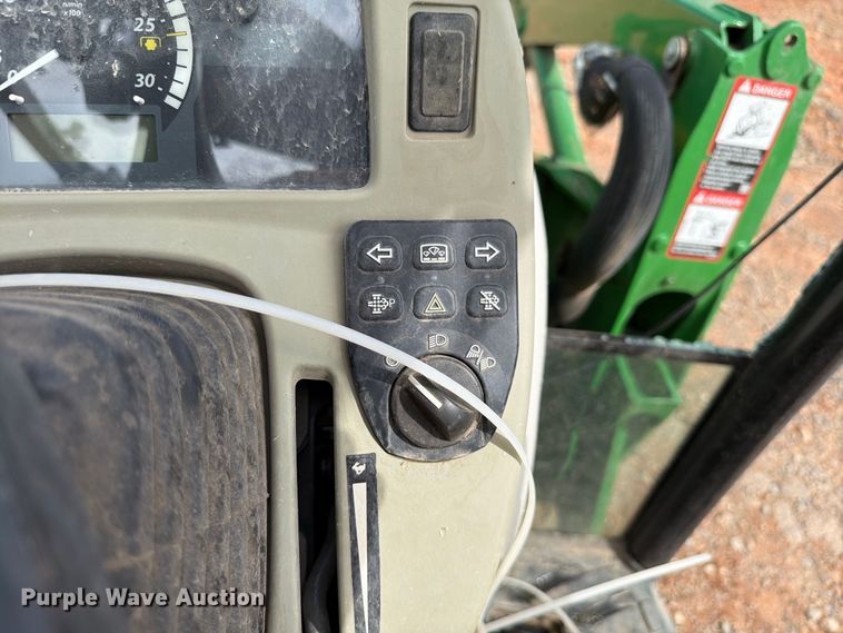 image for item YA5102 2016 John Deere 4066R MFWD tractor