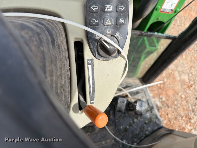 image for item YA5102 2016 John Deere 4066R MFWD tractor
