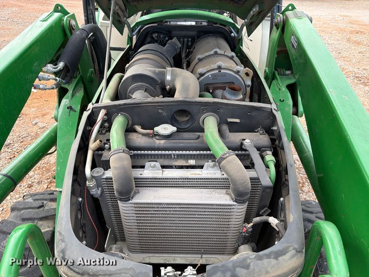 image for item YA5102 2016 John Deere 4066R MFWD tractor