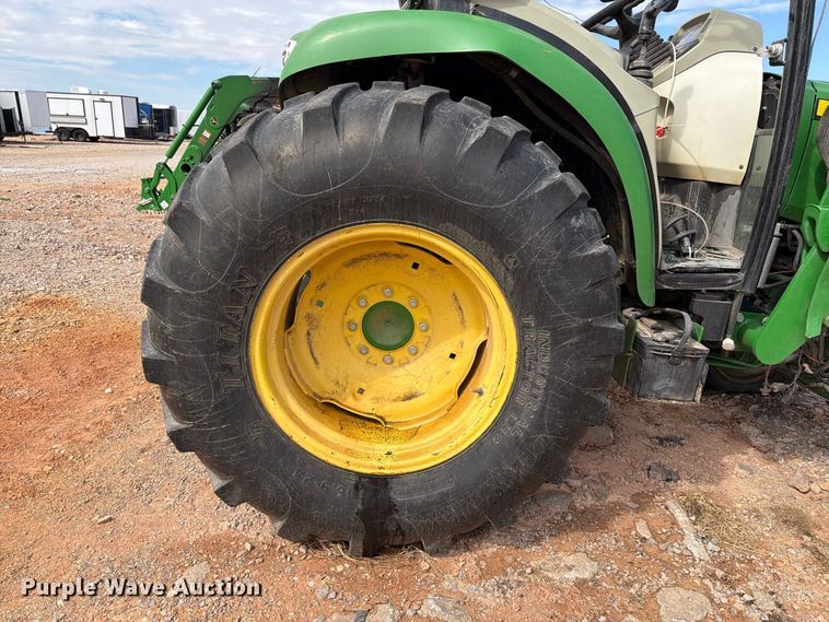 image for item YA5102 2016 John Deere 4066R MFWD tractor