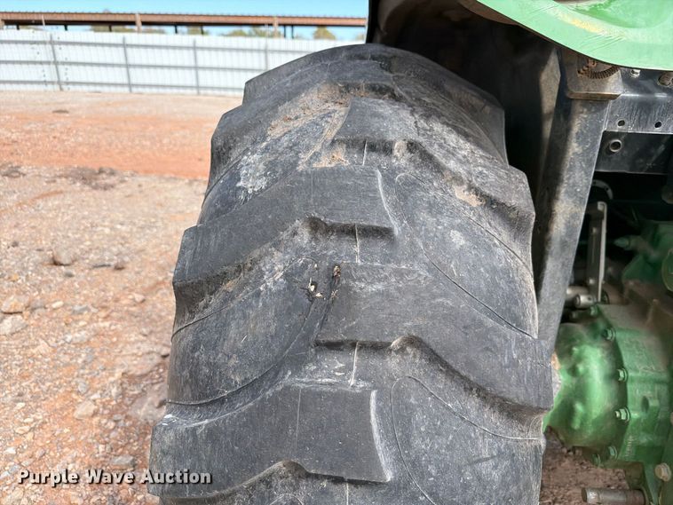 image for item YA5102 2016 John Deere 4066R MFWD tractor