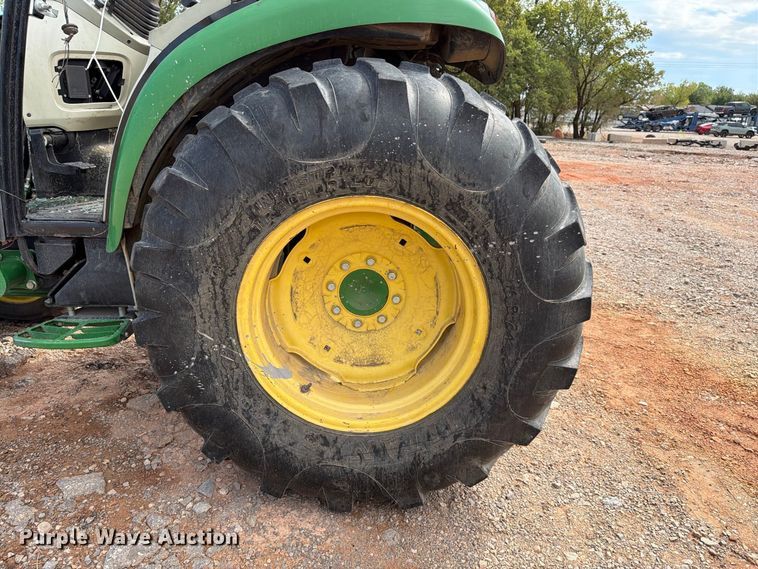 image for item YA5102 2016 John Deere 4066R MFWD tractor