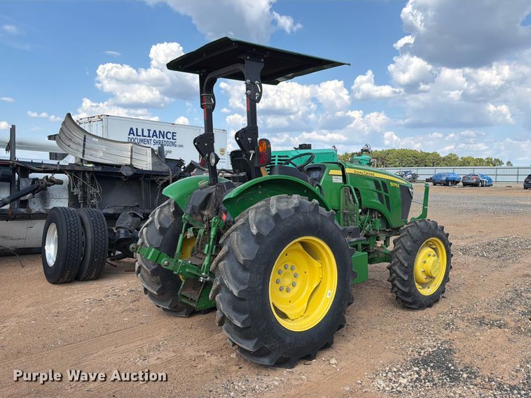 image for item YA5156 2022 John Deere 5075E MFWD tractor
