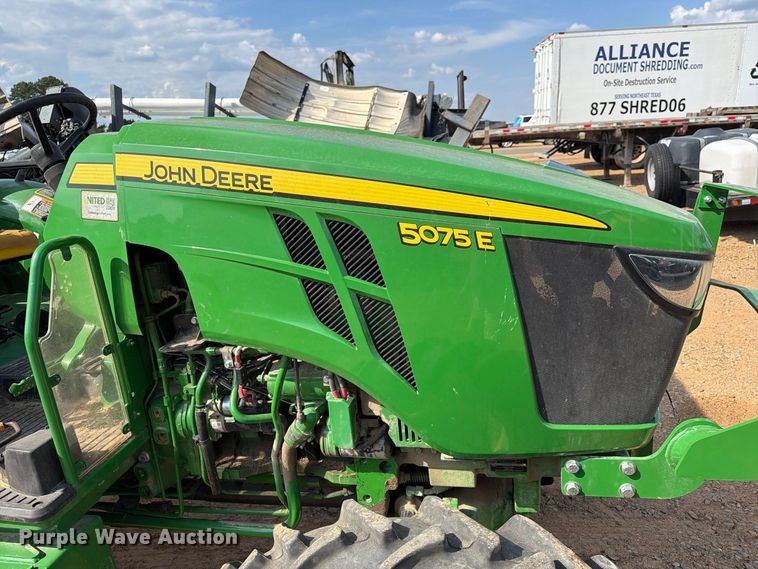 image for item YA5156 2022 John Deere 5075E MFWD tractor