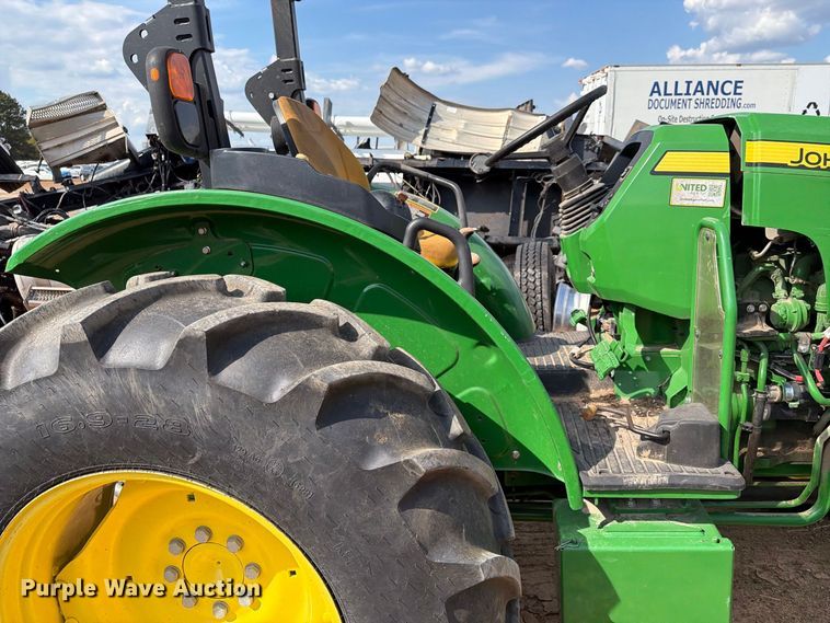 image for item YA5156 2022 John Deere 5075E MFWD tractor